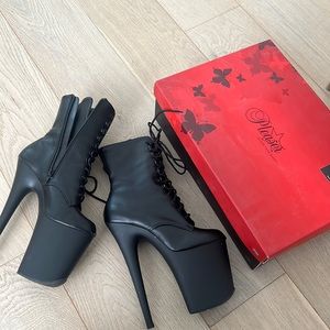 Black flamingo exotic dance Pleaser heels, size 7